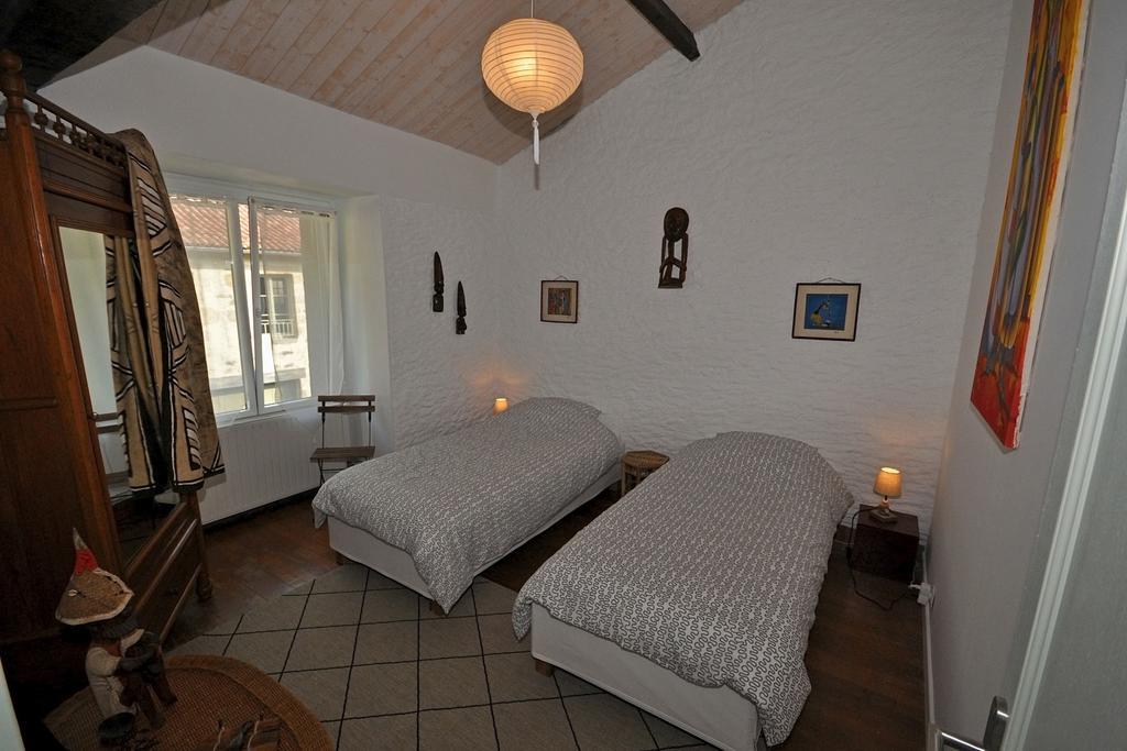 Gite Proche Puy Du Fou Mortagne-sur-Sevre Habitación foto